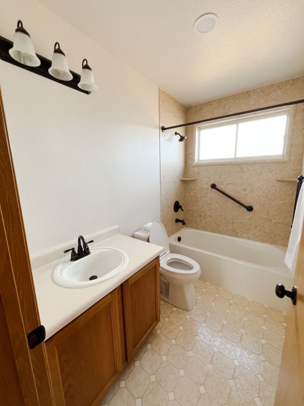 Top Bathroom Remodeling Companies in Pomona, CA